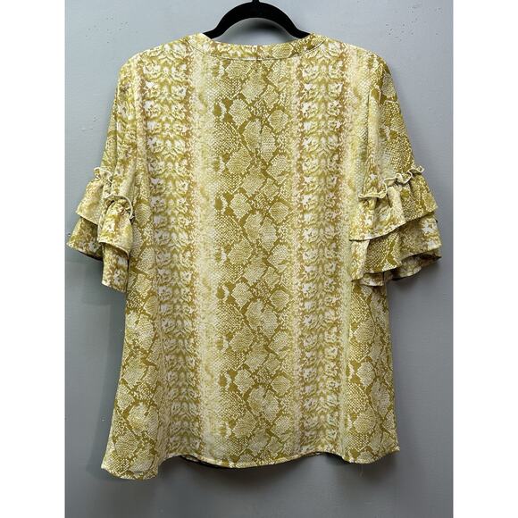 Jodifl Snakeskin‎ Top Womens Medium Flutter sleeve Blouse Green Pullover Animal - Picture 2 of 9